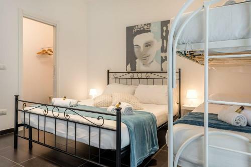 Hostal Your House