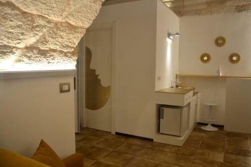 Hostal Gold White Exclusive House