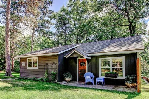 1950?s Vintage Cottage
