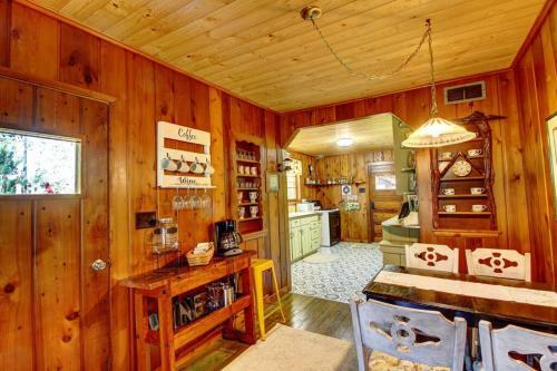 1950?s Vintage Cottage