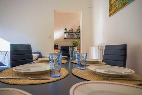 Flora Apartment