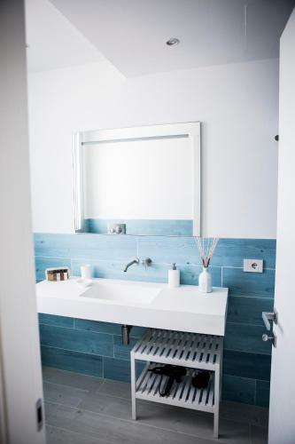 Hostal Home Alba Guest House