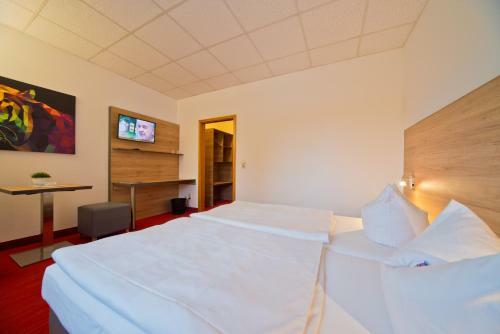 City Hotel