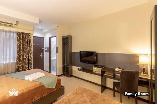 Lorenzzo Suites Hotel