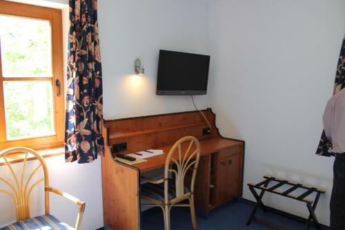 Hostal Hotel H�fler