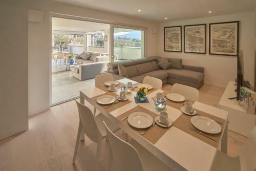 Penthouse & Garden - Luxury Apartment
