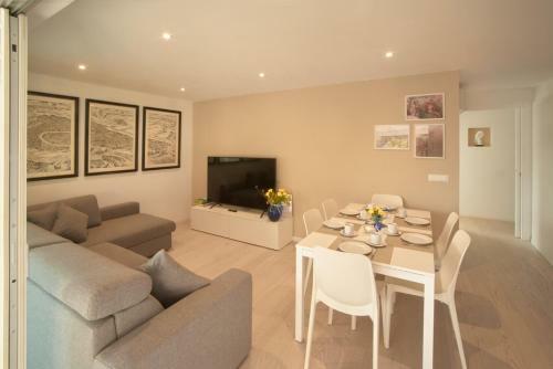 Penthouse & Garden - Luxury Apartment