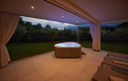 Penthouse & Garden - Luxury Apartment