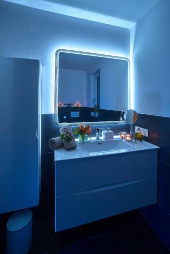 Penthouse & Garden - Luxury Apartment