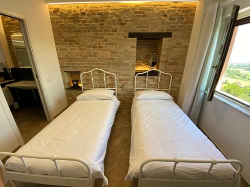 Hostal Red House Accomodation Potenza Picena