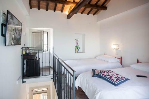 Hostal Red House Accomodation Potenza Picena