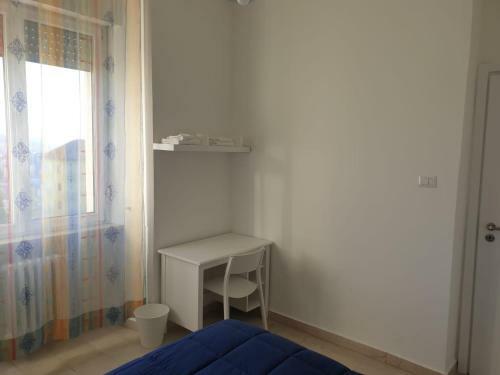Hostal Essential House In Centro Citt� Con Parcheggio Privato E Wifi