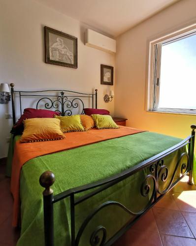 Bed & Breakfast Romantic Suite Overlooking The Sea
