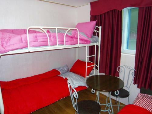 Hostal Monai Guesthouse