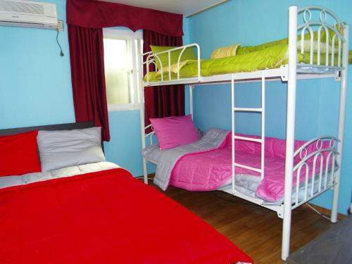 Hostal Monai Guesthouse
