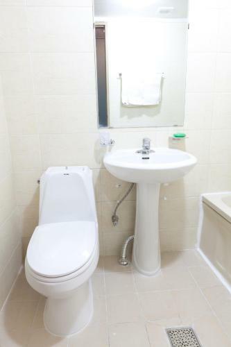 Hostal Monai Guesthouse