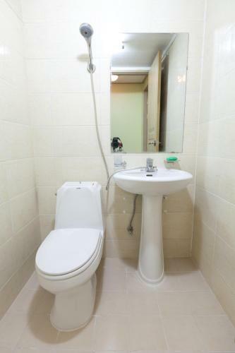Hostal Monai Guesthouse