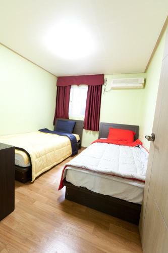 Hostal Monai Guesthouse