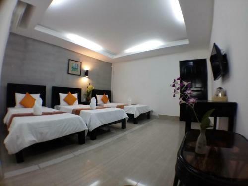 Hometown Hotel