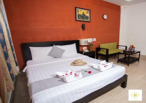 Hometown Hotel