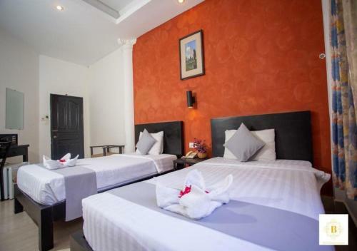 Hometown Hotel