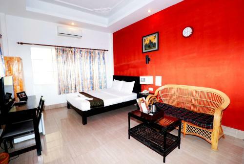 Hometown Hotel