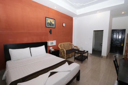 Hometown Hotel