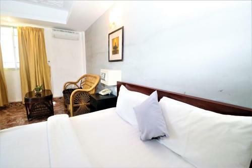 Hometown Hotel