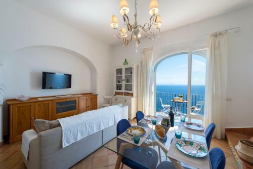 Mal� Apartments - Infinity Sea View