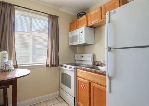 Oak Shores Studio 36 By Biloxi Beach Resort Rentals