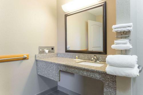 Hotel Days Inn By Wyndham Forest