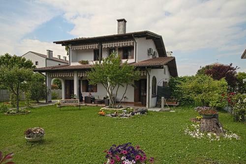 Vecchia Favola House