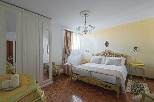 Vecchia Favola House
