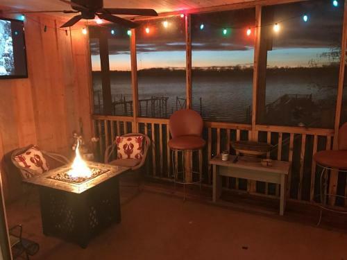 Moon Lake Getaway