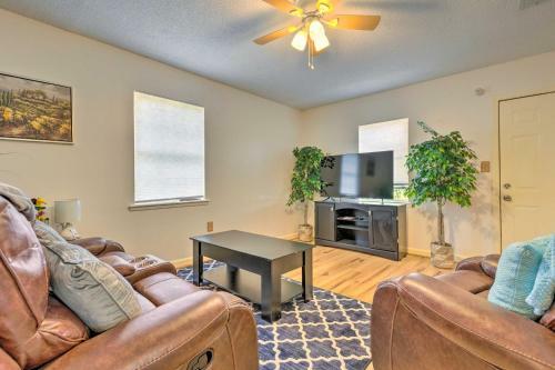 Stunning Gulfport Getaway About 1 Mi To The Beach