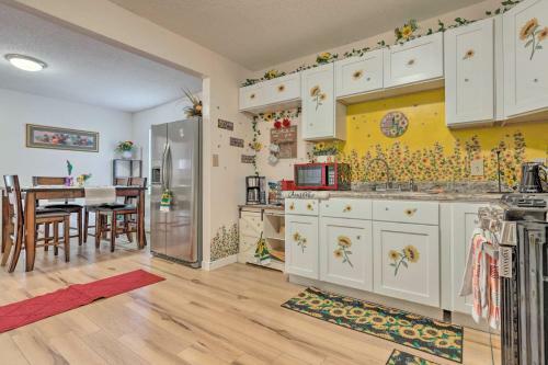 Stunning Gulfport Getaway About 1 Mi To The Beach