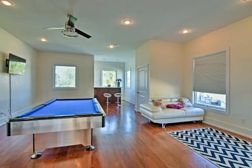Gorgeous Ocean Springs Waterfront Home With Dock!