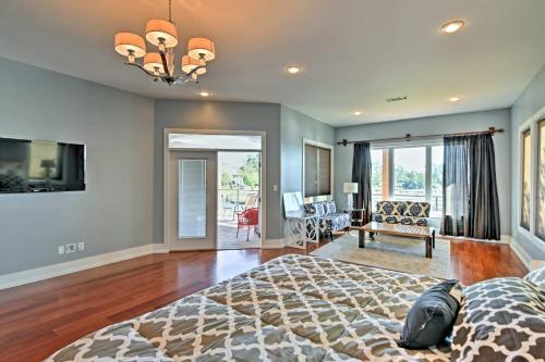 Gorgeous Ocean Springs Waterfront Home With Dock!