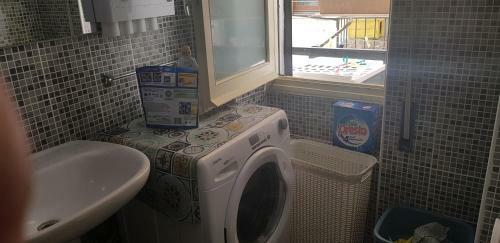 Apartamento 14 Persone 3 Bagni 150mq Arredata Nel 2020 Moderna