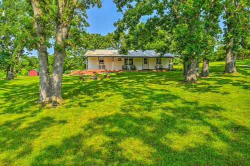 Quiet Country Home In Ava With Chic Interior!