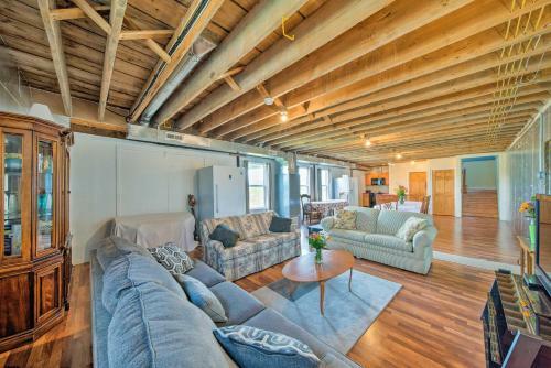 Updated Berger Cottage With Pool, On A Private Farm!