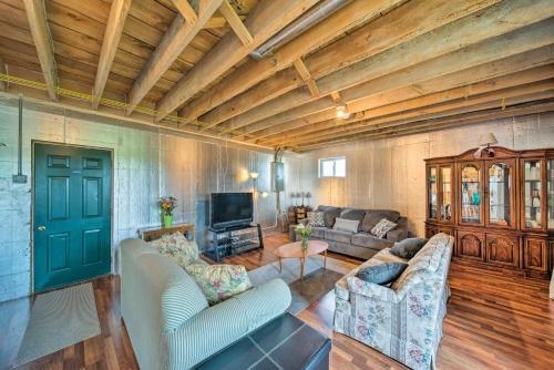 Updated Berger Cottage With Pool, On A Private Farm!