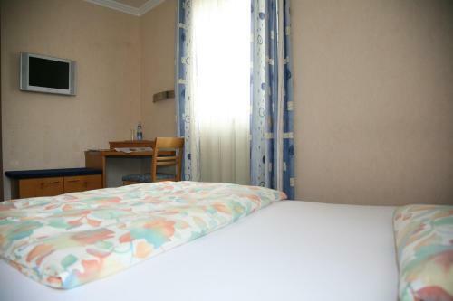 Hostal Glocke Weingut Und Hotel