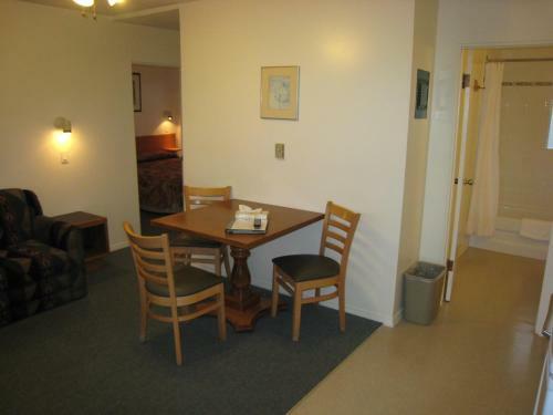 Crystal Springs Motel