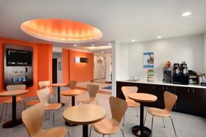 Motel 6 Swift Current