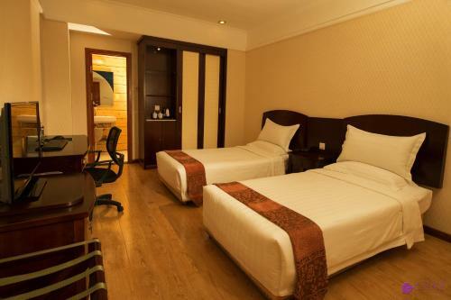 Lilac Hotel Qingdao