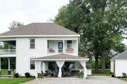 Restored Updated 1914 Historical Event And Wedding Venue