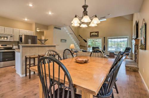 Lakefront Camdenton Home With Fire Pit And Grill!