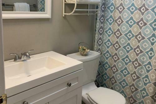 Comfortable 4 Bedroom/spacious Ranch Home.