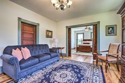 The Ruebling House Cozy 2nd-floor Apartment